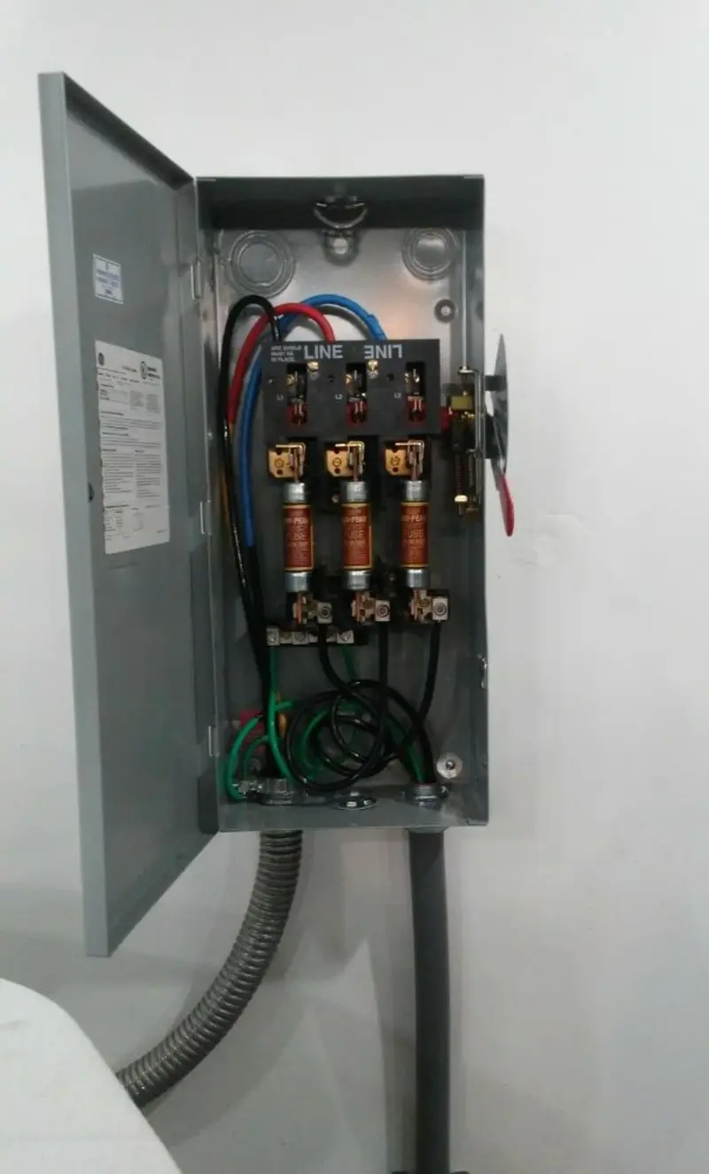 Three-phase disconnect switch installed for Electrical Wiring & Rewiring in Magalia